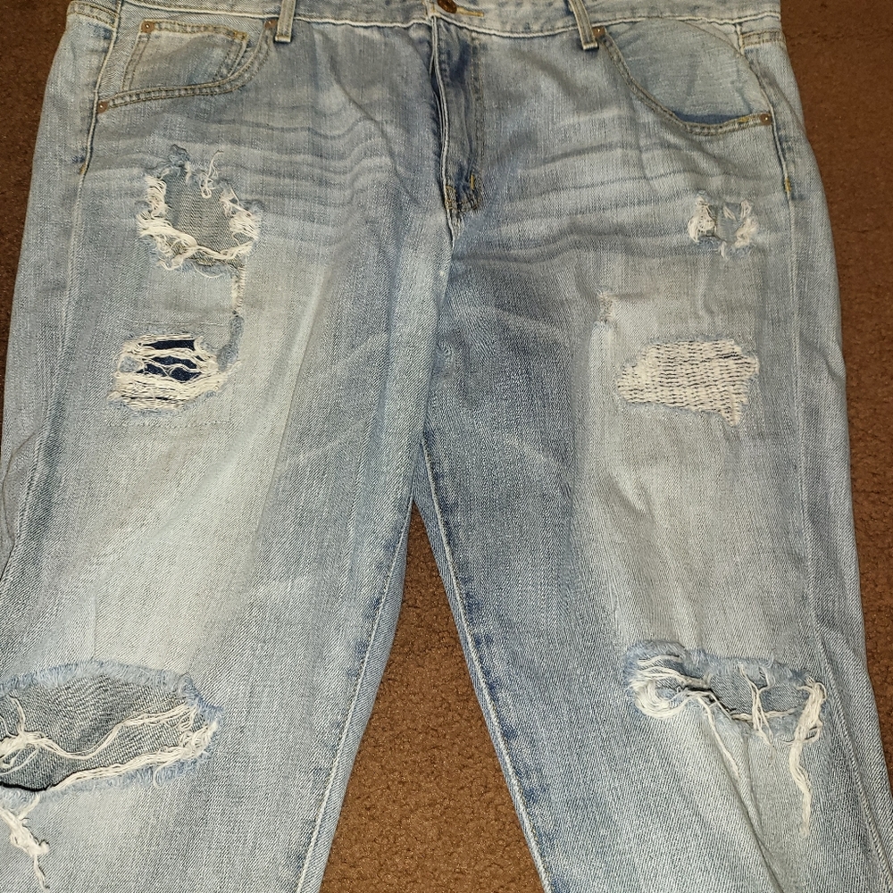 💲Mossimo 18/34 Boyfriend Crop Jeans